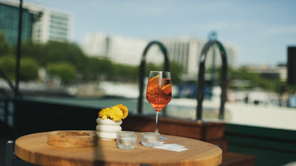 La Cie Les Maquereaux ouvre une nouvelle péniche sur la rive gauche